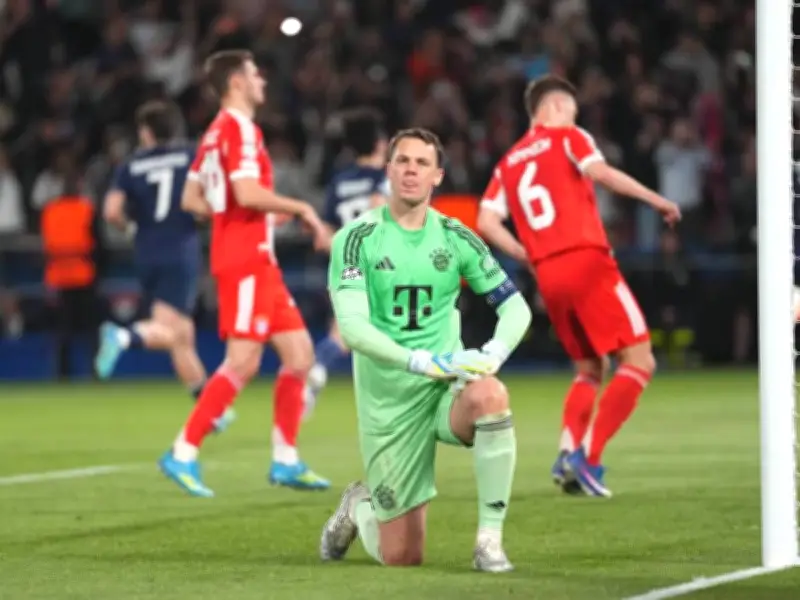 Balljunge foppt Manuel Neuer: Freche Aktion bei Bayern-Pleite