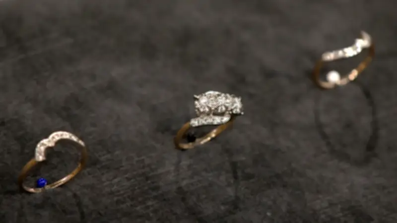 Bares für Rares: DDR-Ringe bringen 800 Euro - Verkäuferin überglücklich über doppelten Wunschpreis