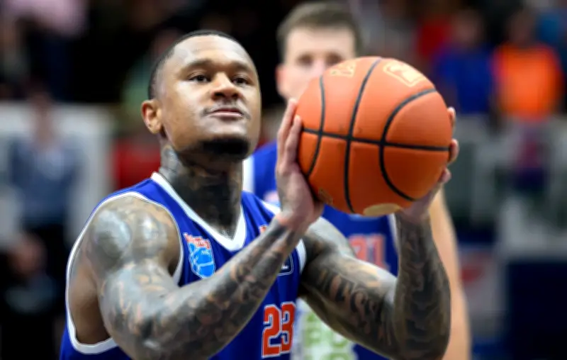 Basketball: Syntainics MBC Weißenfels stoppt Siegesserie der Veolia Towers Hamburg