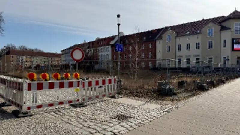 Bauarbeiten in Neubrandenburg: 18 historische Gräber entdeckt