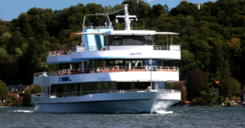 Bayerische Seenschifffahrt startet Saison mit neuen kulinarischen Erlebnisfahrten