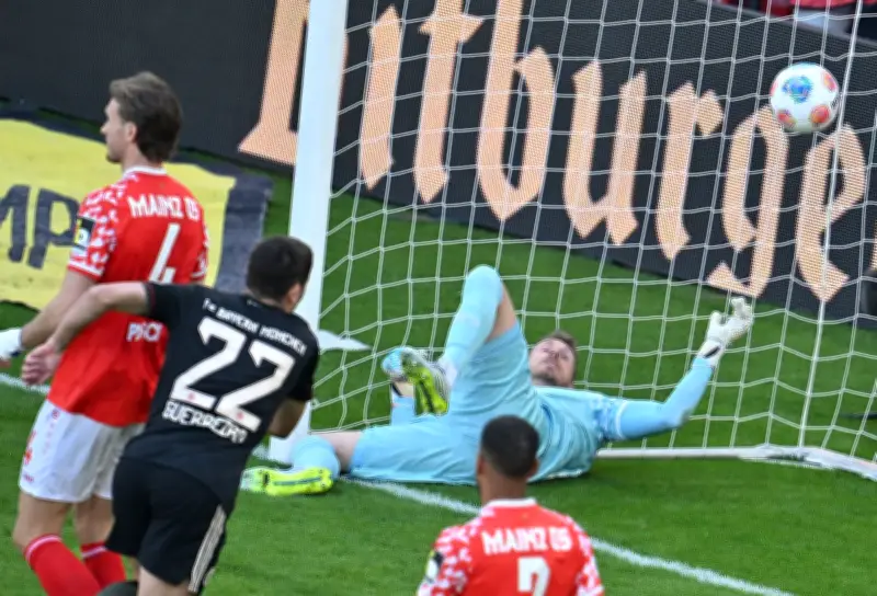 Bayern drehen 0:3-Rückstand in Mainz in 4:3-Sieg um