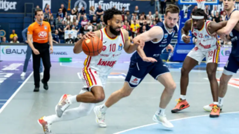 BBL-Spieler trifft versehentlich Laptop von Kommentator