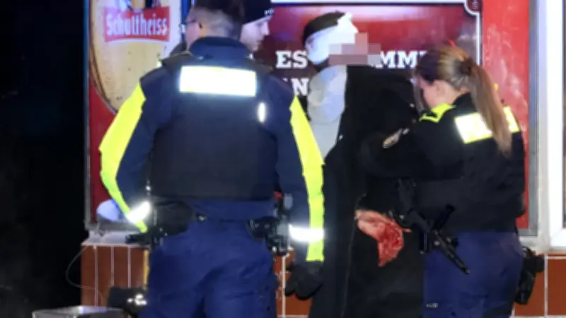 Berlin: Doppelte Messerattacken in einer Nacht - Festgenommener verhöhnt Polizei