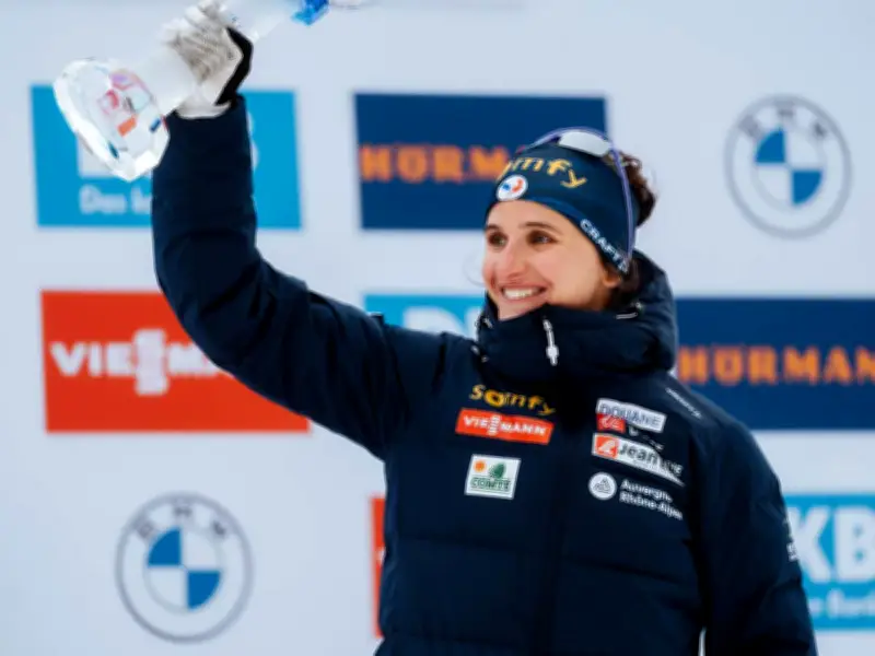 Biathlon-Star Julia Simon: Wie die Kreditkartenaffäre sie stärker machte