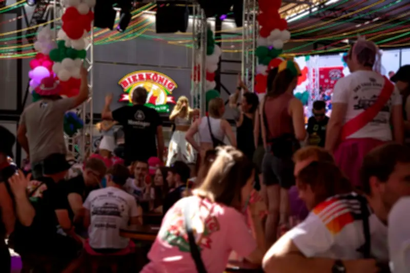 Bierkönig-Eröffnung auf Mallorca: Ausgelassene Feierlaune und altbekannte Probleme