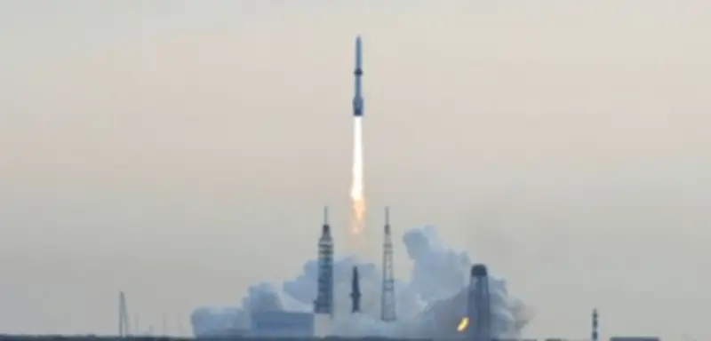 Blue Origin Raketenpanne: Satellit in falscher Umlaufbahn gefährdet Artemis Mondprogramm