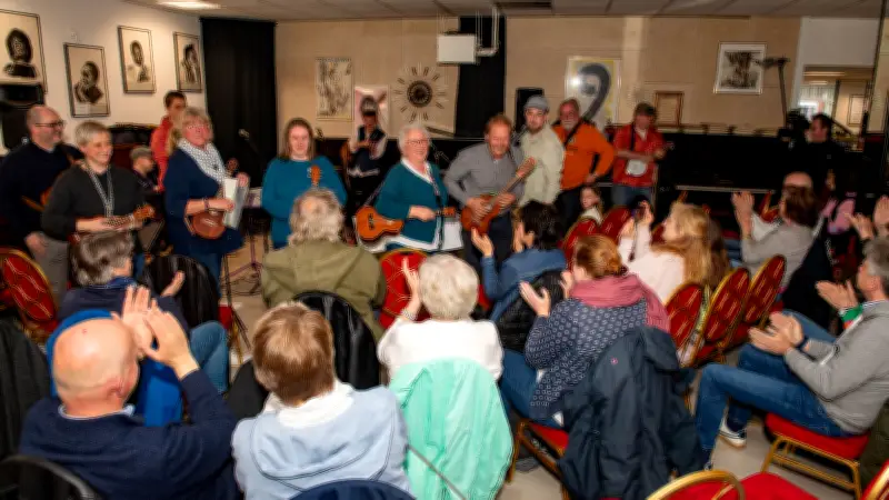 Boizenburgs Altstadt wird zur lebendigen Bühne: Musik- und Ukulele-Fest verbindet Menschen