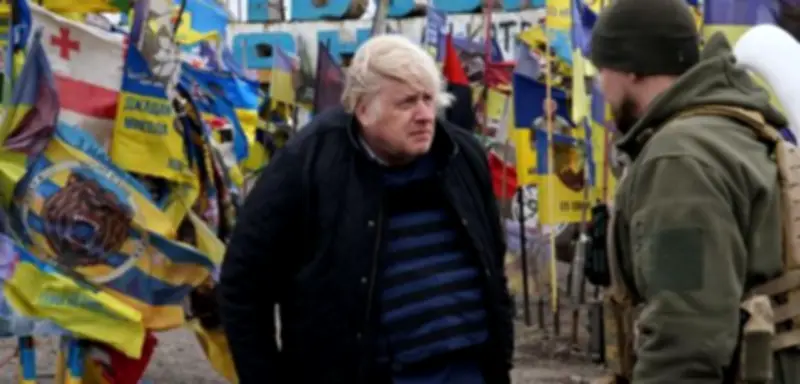 Boris Johnsons Frontbesuch in der Ukraine: Kritik am Westen und russische Wut