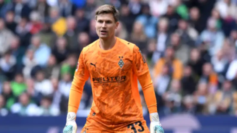 Borussia Mönchengladbach: Sport-Boss Schröder lobt Torhüter Moritz Nicolas als Rückhalt