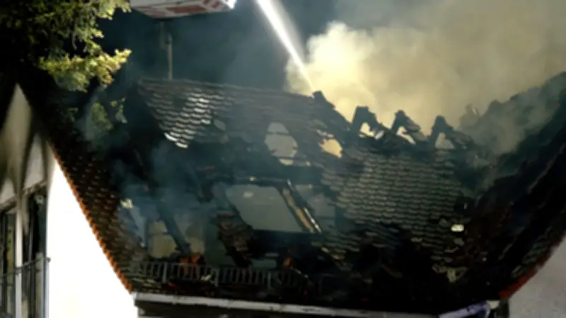 Brand in Nürnberg: Ein Toter bei Feuer in Reichelsdorf