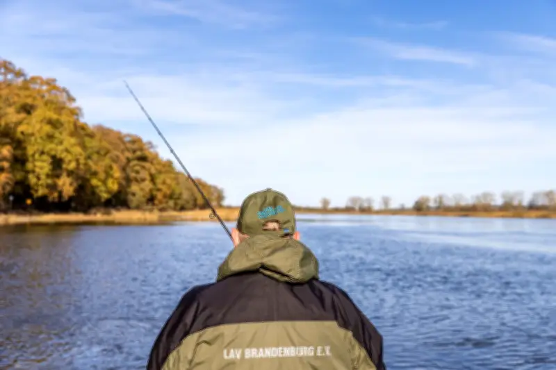 Brandenburgs Angler: Ministerin lobt Naturschutz-Einsatz