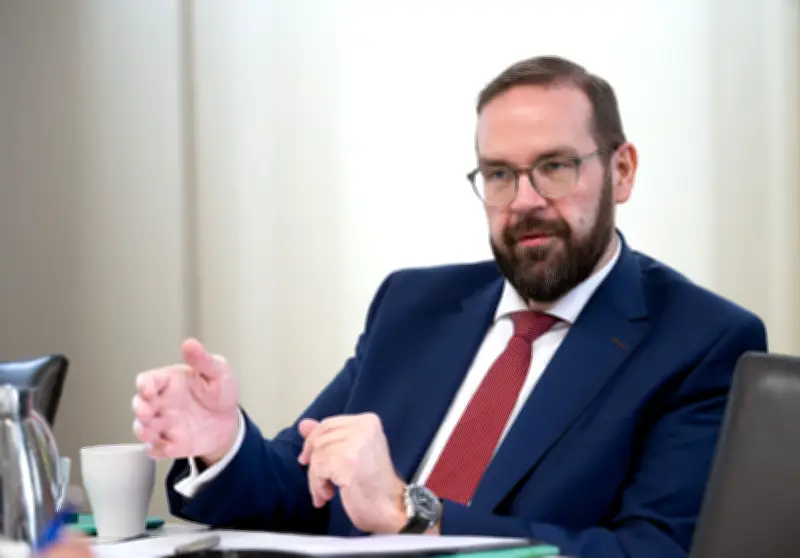 Brandenburgs Bildungsproblem: Zahl der Schüler ohne Abschluss steigt auf 1.900 - Minister setzt auf neues Programm