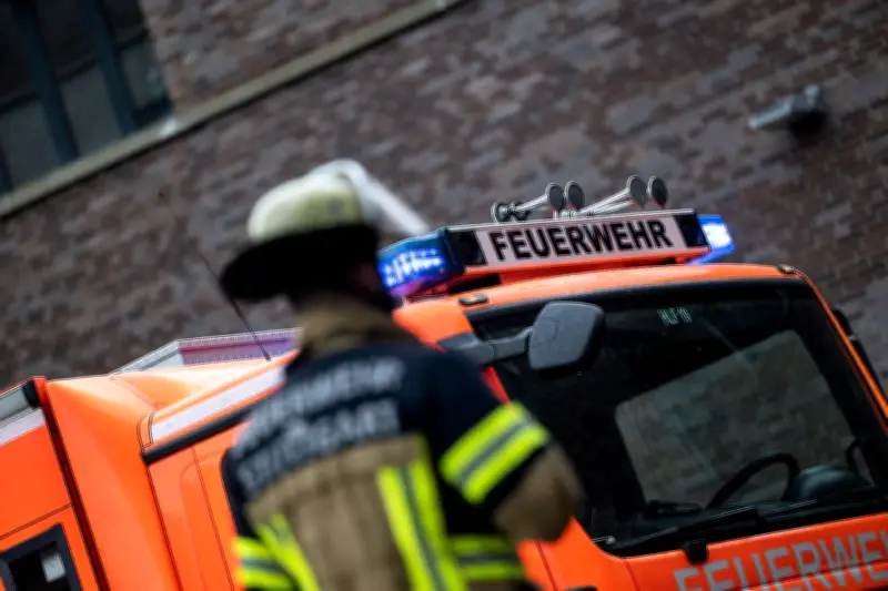Brandstiftungs-Serie an Berliner Schule: Zeugin beobachtet verdächtigen Mann auf Schulhof
