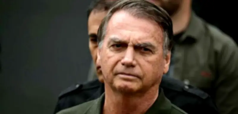 Brasiliens Kongress kürzt Bolsonaros Haftstrafe auf zwei Jahre