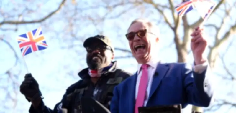 Britischer Minister warnt vor Rechtsruck durch Farage