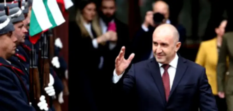 Bulgarien: Radews Bündnis gewinnt Parlamentswahl mit absoluter Mehrheit