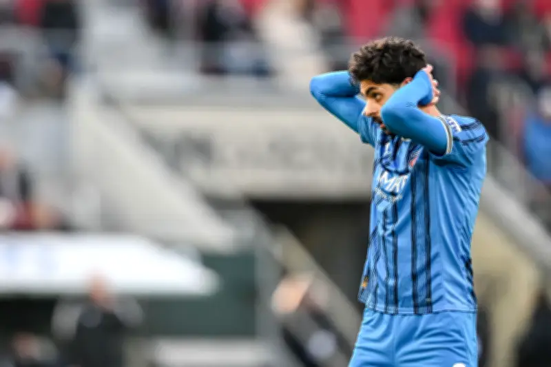 Bundesligaprofi Dinkçi über Krebsdiagnose der Freundin: Emotionaler Appell für Stammzellspende