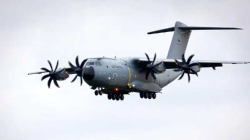 Bundeswehr-A400M im Tiefflug über Wittenberg: Das ist der Grund