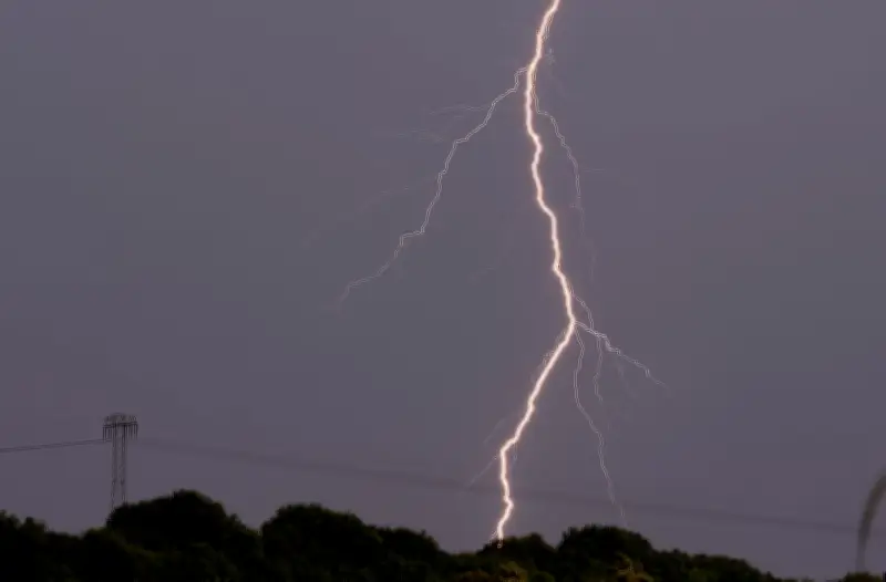 Burgenlandkreis 2025: Blitz-Hotspot in Sachsen-Anhalt mit 431 Einschlägen