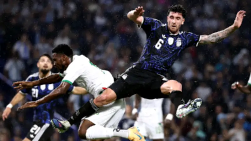 BVB lockt Abwehr-Star Marcos Senesi mit Top-Gehalt - Poker um Argentinien-Verteidiger