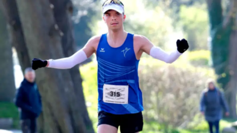 Chris-Marvin Scheffler triumphiert beim 9. Schweriner Schlosslauf über 15 Kilometer