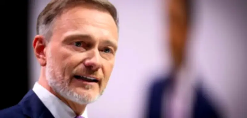 Christian Lindner: Vaterschaft verändert Prioritäten - Politik rückt in den Hintergrund