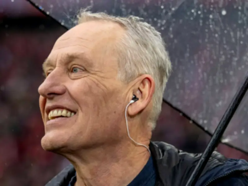 Christian Streich vermisst Trainerbank: „Würde mich verkleiden“ für Stadionbesuch