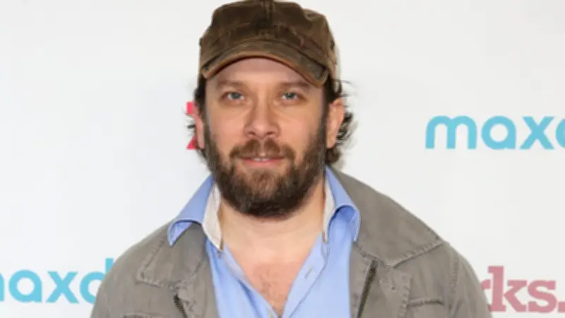 Christian Ulmen zeigt sich mit neuer Begleitung auf Mallorca