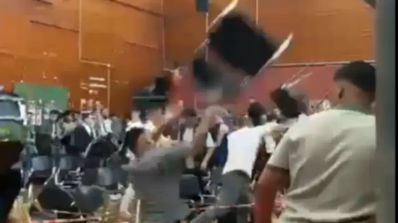 Clan-Krawall nach Boxkampf: Abou-Chakers stürmen Ring nach K.o.-Niederlage