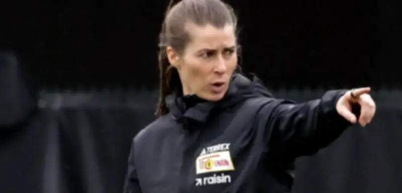 Claudia Roth fordert mehr Trainerinnen in der Männer-Bundesliga nach Union-Berlin-Vorbild