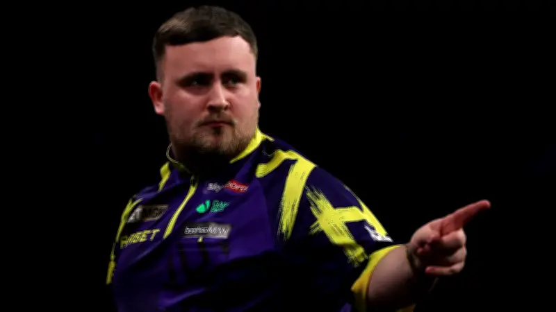 Darts-Wunderkind Luke Littler im Interview: Rekorde, Druck und der Alltag als Superstar