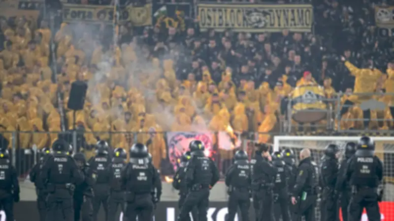 „Das sind Fußball-Chaoten“: Miroslav Klose äußert sich zu Dresdner Fan-Krawallen