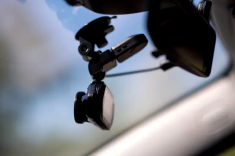 Dashcams im Auto: Wann Filmen erlaubt ist und wann nicht - Rechtliche Fallstricke
