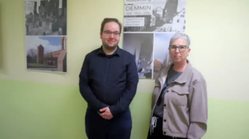 Demmin im Wandel: Fotoausstellung zeigt Stadtansichten von 1935, 1945 und 2025