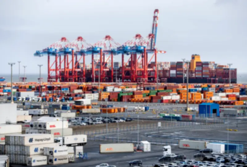 Deutsche Exporteure trotzen Nahostkonflikt: 85 Prozent erwarten Wachstum trotz US-Zoll-Sorgen