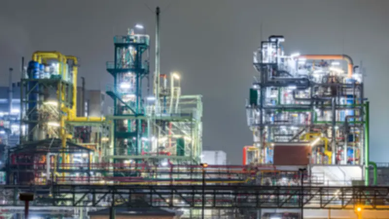 Deutschlands Wirtschaft erleidet Rückschlag: Wachstum bricht ein, Inflation steigt