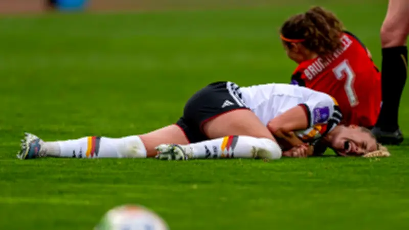 DFB-Kapitänin Giulia Gwinn verletzt: Bayern-Star verpasst WM-Quali nach Schultertrauma