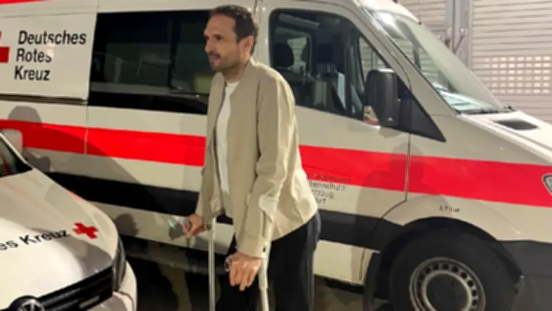 DHB-Manager Chatton erleidet Bänderriss beim Fußballtraining - Handball-Funktionär verletzt