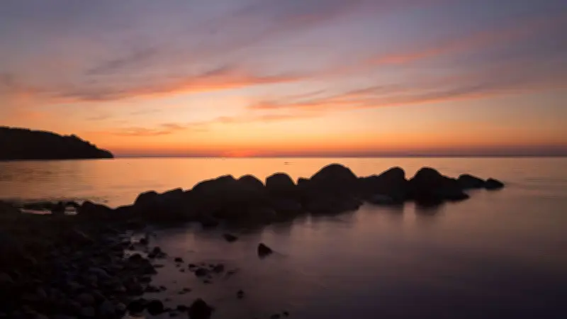 Die wilde Ostseeküste Nordwestmecklenburgs: Natur statt Promenade und Seebrücke