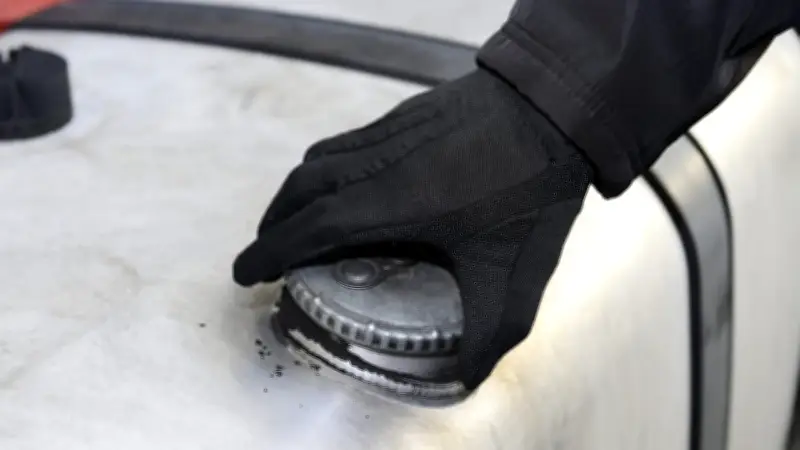 Diesel-Diebstahl in Baden-Württemberg: 6000 Liter bei Pforzheim und Calw erbeutet