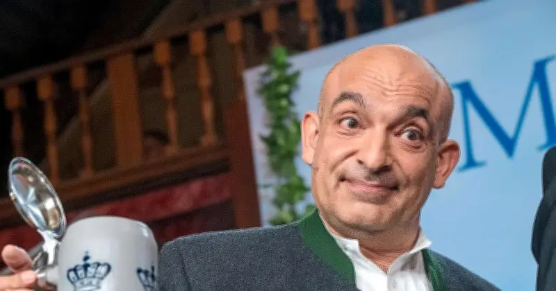 Django Asül beim Maibockanstich: Mehr als nur Söder-Kritik im Fokus