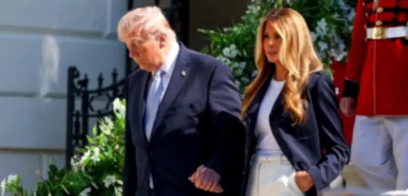 Donald Trump: Kriegspräsident mit Poesiealbum-Geste – Eine Analyse der Handhaltung