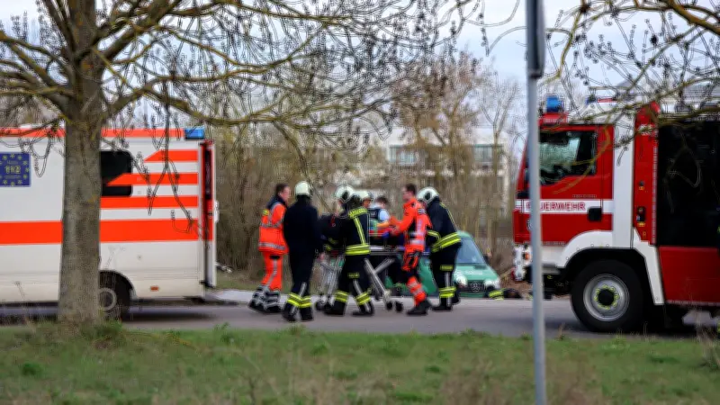 Dramatischer Unfall in Halle-Neustadt: Frau unter Kleintransporter eingeklemmt – Kinder als Zeugen