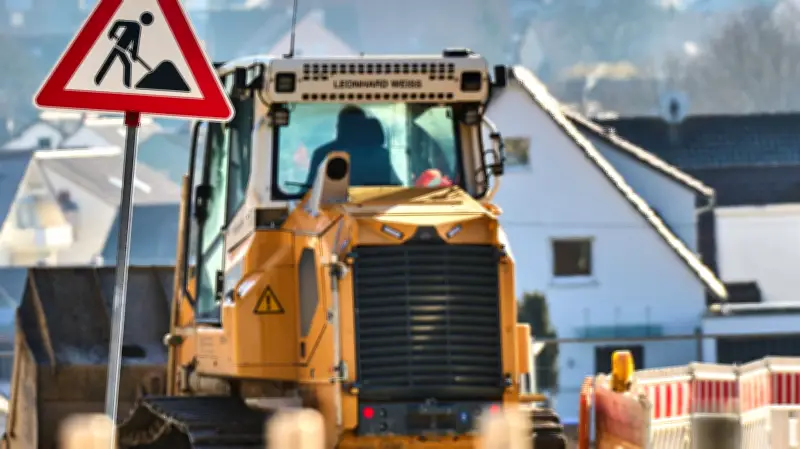 Dreister Dieseldiebstahl in Bülstringen: 3.500 Liter aus Baustellenfahrzeugen abgezapft