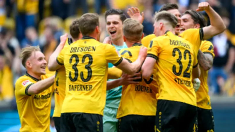 Dynamo Dresden feiert Sieg über Bochum mit frechem Grönemeyer-Song