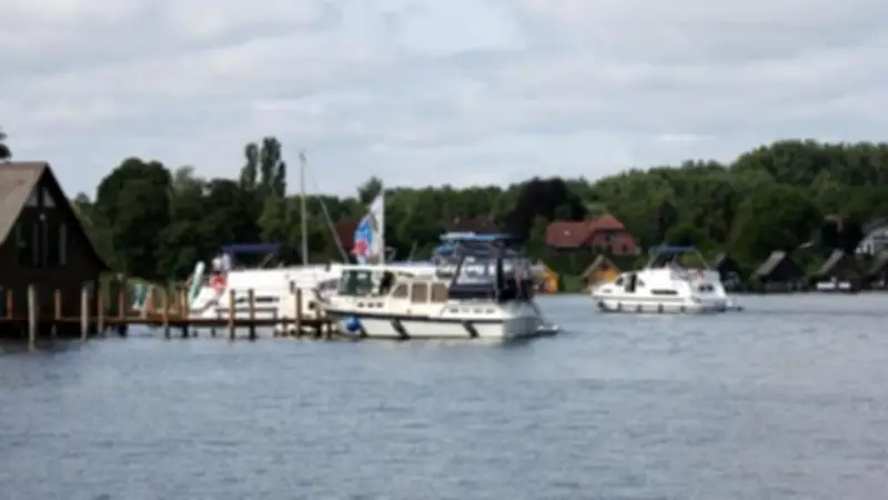 E-Boote auf der Mecklenburgischen Seenplatte: Lade-Netzwerk für elektrische Boote geplant