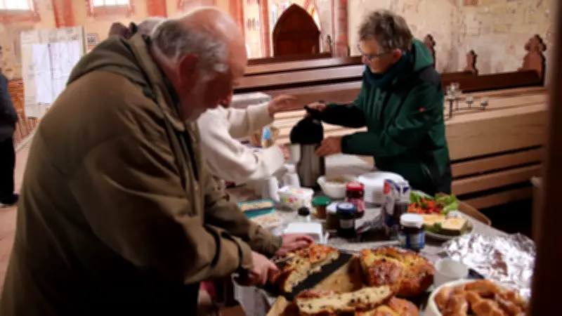 Eickelberger Kirche läutet wieder sonntags: Offene Türen und kostenlose Getränke