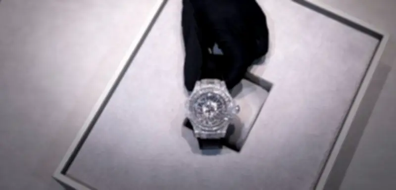 Eine Million Euro am Handgelenk: So fühlt sich die Luxusuhr an