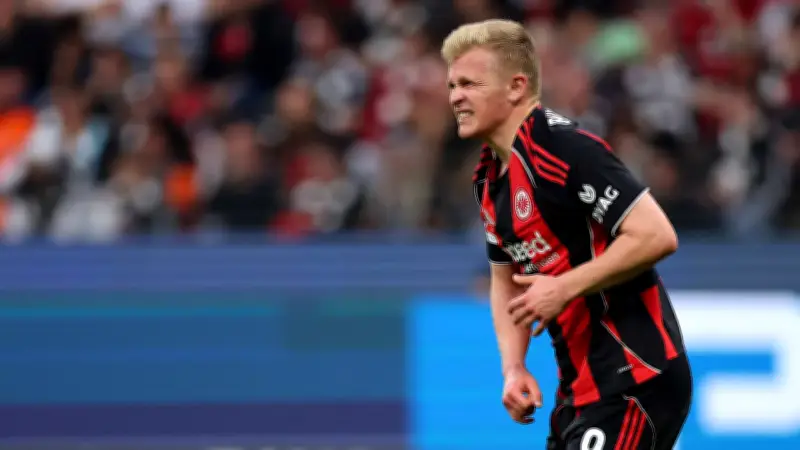 Eintracht-Ärger um DFB-Stürmer: Nimmt Riera Burkardt die letzte WM-Chance?